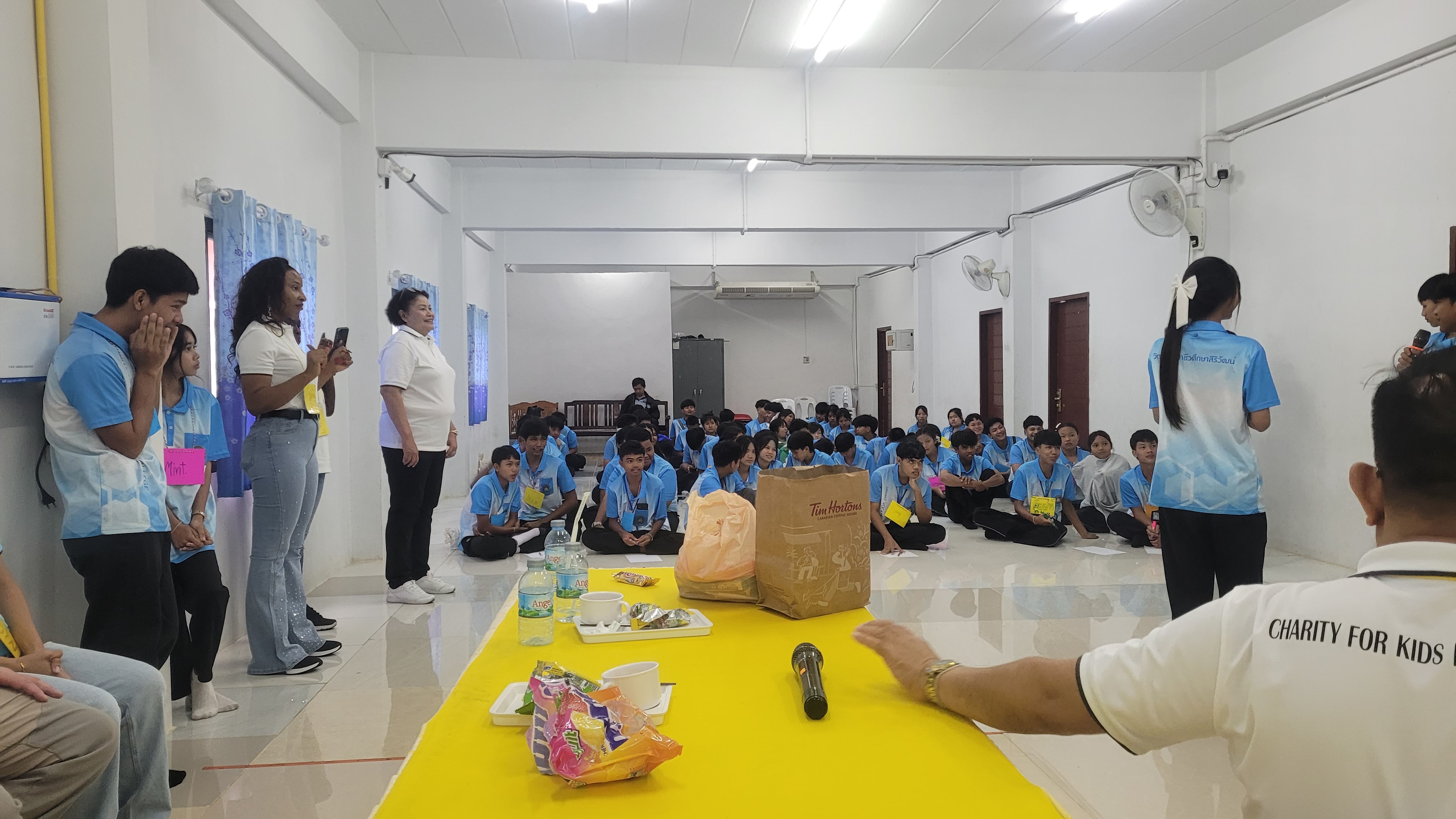 Group photo from English Camp volunteer project in Nakhon Nayok